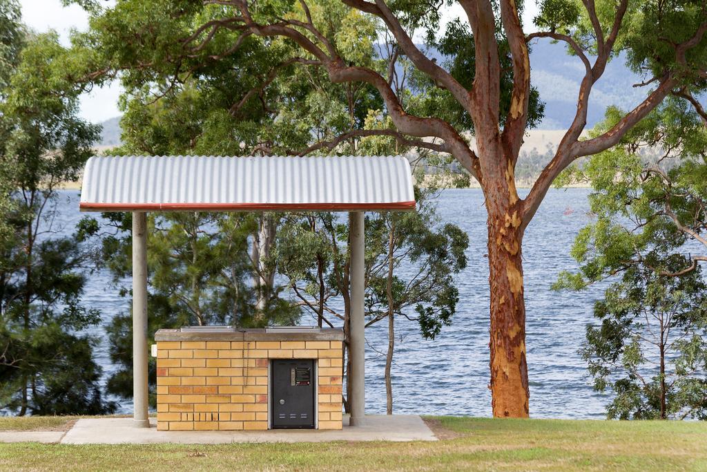 Nrma Lake Somerset Holiday Park Kilcoy Exterior photo